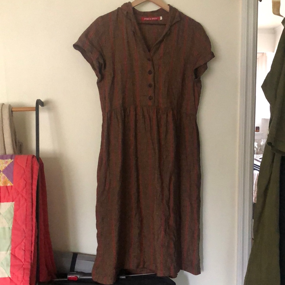 Pyne and smith No 30 balmoral with red stripe